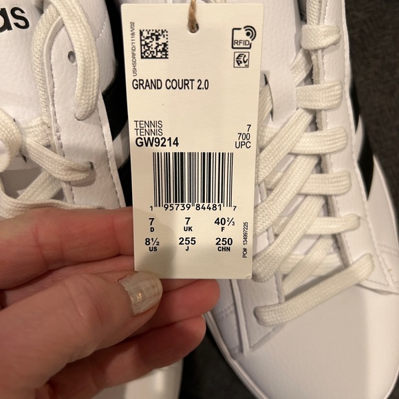 adidas Grand Court 2.0 NEW IN BOX white and Black Sneakers with Classic Design - Picture 3 of 4